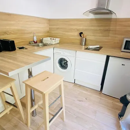 Apartment Antigone : Studio Recent 2 Personnes